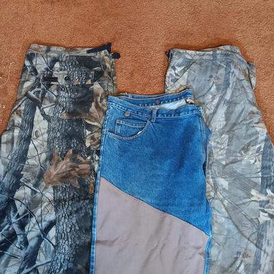 LOT 176: Camouflage Pants and Hunting Jeans Sizes 42