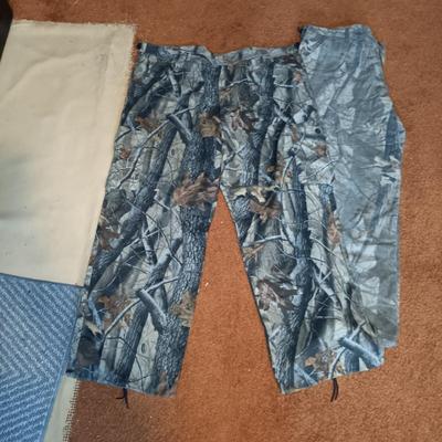 LOT 176: Camouflage Pants and Hunting Jeans Sizes 42