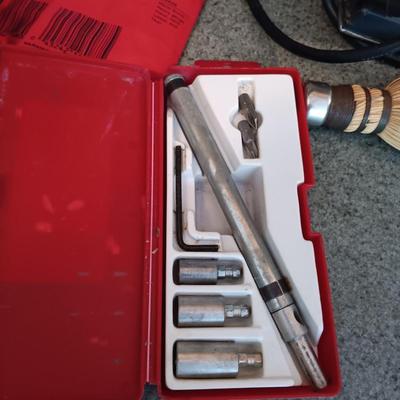 LOT 184: Porter Cable Circular Saw, Black & Decker Jig Saw, Milwaukee Belt Sander and More