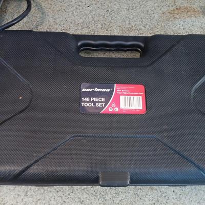 LOT 184: Porter Cable Circular Saw, Black & Decker Jig Saw, Milwaukee Belt Sander and More