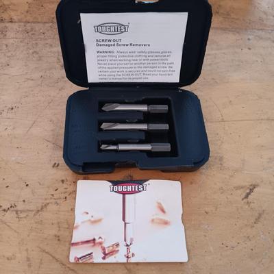 LOT 188: Large Selection of Drill Bits and Socket Set