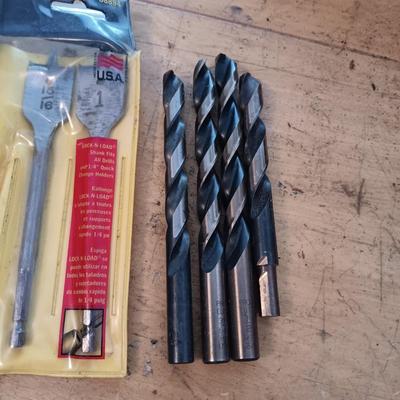 LOT 188: Large Selection of Drill Bits and Socket Set