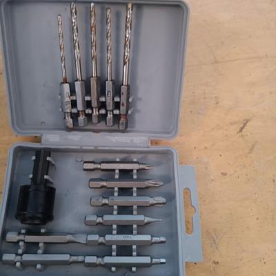 LOT 188: Large Selection of Drill Bits and Socket Set