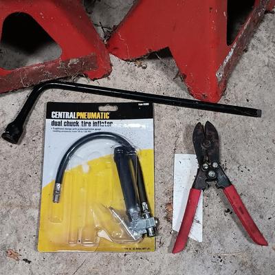 LOT 219: Jack Stands with Dual Chuck Tire Inflator & More