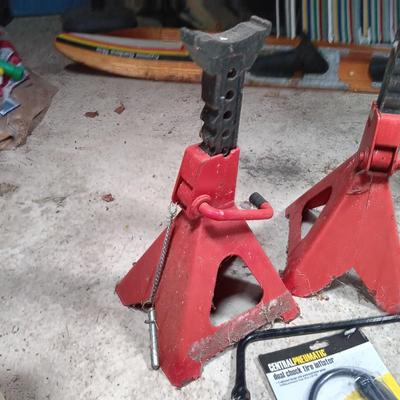 LOT 219: Jack Stands with Dual Chuck Tire Inflator & More