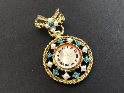 Vintage Clock Brooch