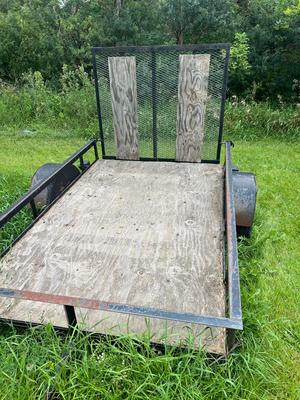 Sale Photo Thumbnail #4: Utility trailer NO Title 5’4” by 8’4” back gate is 4 feet tall 4’9” wide