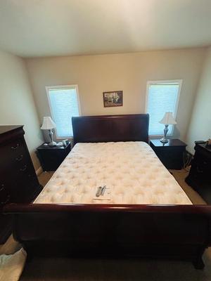 MARSEILLE COLLECTION KING SIZE SLEIGH BED WITH SLEEP NUMBER MATTRESS SYSTEM BY SELECT COMFORT