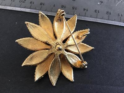 Beautiful Vintage Brooch