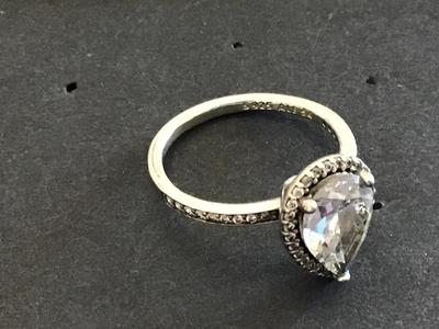 Beautiful 925 Signed Gorgeous Ring