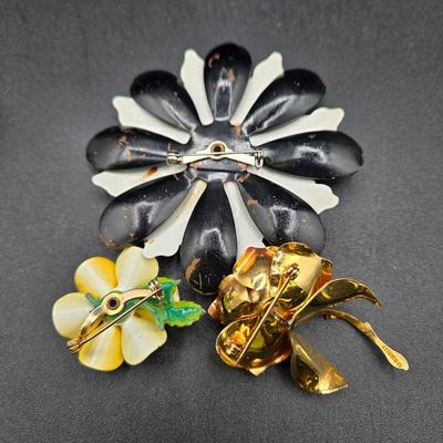 LOT 1J: Beautiful Vintage Brooches