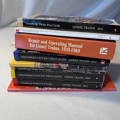 Lionel Train Catalogs and Other Model Trains Books (LR-BM)