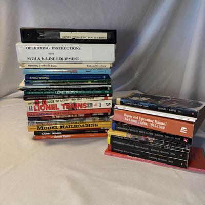 Lionel Train Catalogs and Other Model Trains Books (LR-BM)