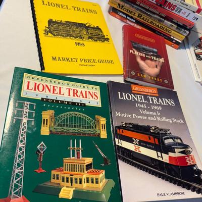 Lionel Train Catalogs and Other Model Trains Books (LR-BM)