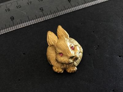 Vintage Woobler Bunny Pin