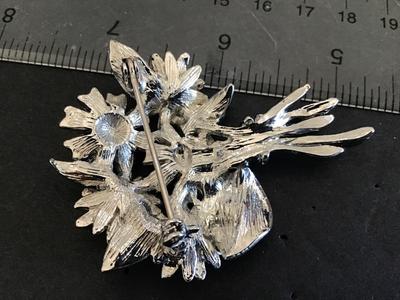Bouquet Floral Brooch