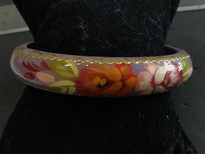 Vintage Hand painted Lilac Bangle