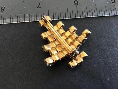 Beautiful Vintage Rhinestone Christmas Tree Holiday Brooch