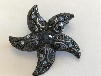 Pretty Blue Rhinestone Brooch