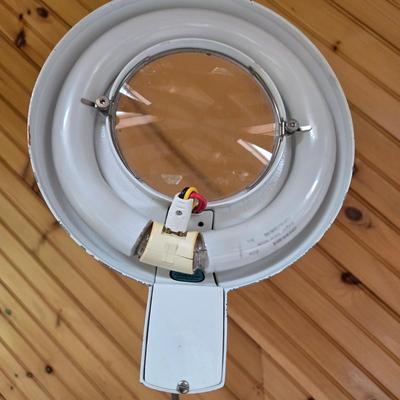 LOT 74P: Vintage Dazor Magnifying Lamp