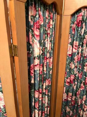 LOT 84P: Wooden Standing Three-Panel Privacy Screen / Room Divider