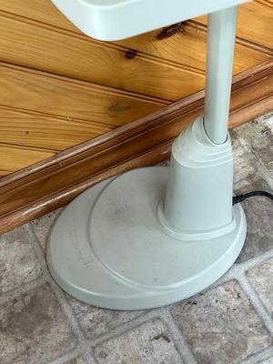 LOT 85P: Ott-Lite Floor Lamp Crafting Light w Magnifying Glass and Craft Tray / Pin Cushion