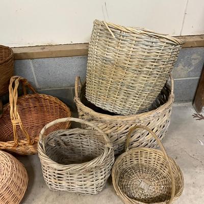 G939 Set of 9 Wicker Baskets
