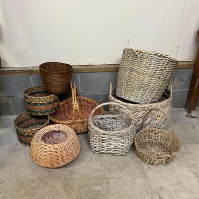 G939 Set of 9 Wicker Baskets