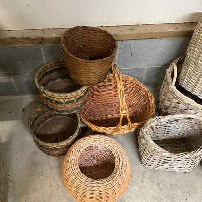 G939 Set of 9 Wicker Baskets