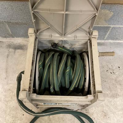 G940 Suncast Hose Hideaway Fully Assembled Hose Reel