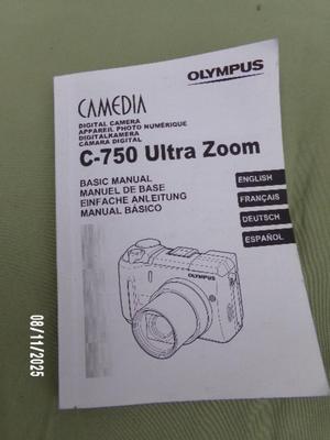 Olympus 4MP digital zoom camera. C-750 Ultra-Zoom in OEM box.