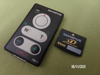 Olympus 4MP digital zoom camera. C-750 Ultra-Zoom in OEM box.