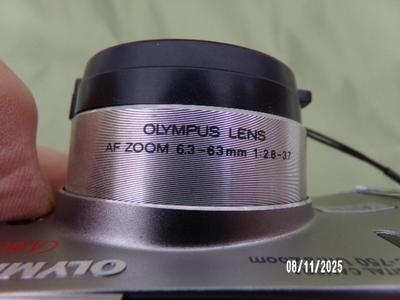 Olympus 4MP digital zoom camera. C-750 Ultra-Zoom in OEM box.
