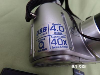 Olympus 4MP digital zoom camera. C-750 Ultra-Zoom in OEM box.