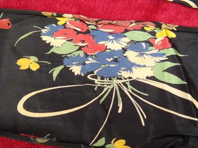 Five VERY OLD vintage ladies hats and a silk summer shawl in a box