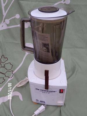 It’s a Blender - It’s a Juicer - It’s a Miracle Juicer!!