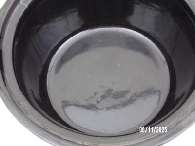 West Bend Crockery Slow Cooker. Est. to be about 6 to 7 qt.