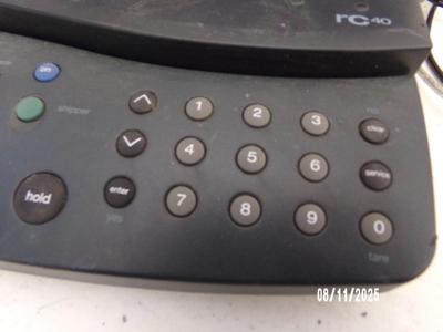 Royal rc40 digital office scale. Runs on batteries or AC power.