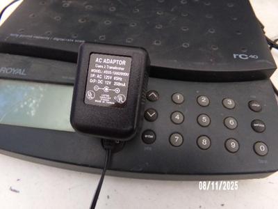 Royal rc40 digital office scale. Runs on batteries or AC power.