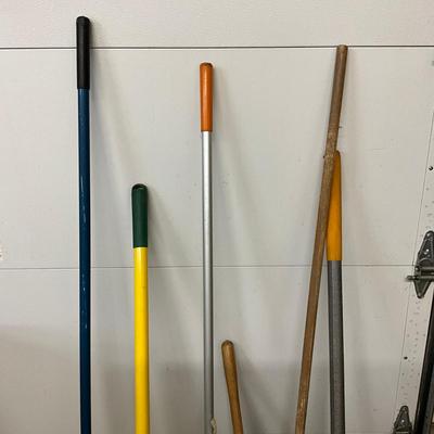 965 Assortment Of Yard/Garden Tools