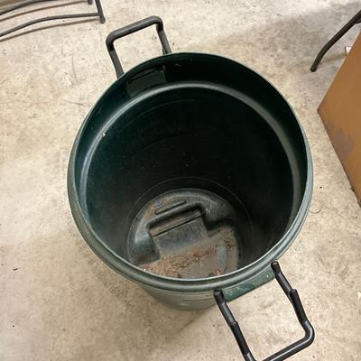 966 Rubbermaid Dumpster/Garbage Can and Buckets