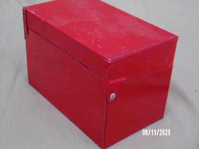 OLD recipe box, filled w/hand written cards &clipped-out recipes