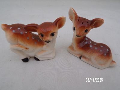 Collection of small ceramic pieces, animals.