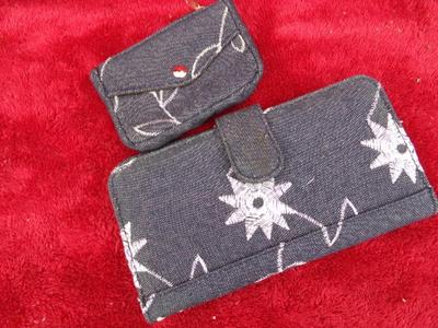 Denim 3 piece set, hand bag, clutch & change purse. Cute!