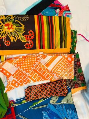 VINTAGE SCARVES