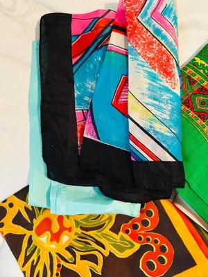VINTAGE SCARVES