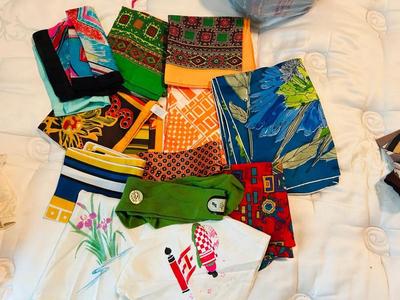VINTAGE SCARVES