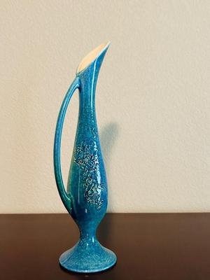 ROYAL HAEGER VASE NO. 4044