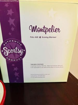 SCENTSY WAX BURNER WITH OPTIONAL WAX DISH AND A UNIQUE CANDLE STICK HOLDER