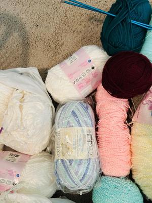 MANY SKEINS OF SUPER SOFT YARN